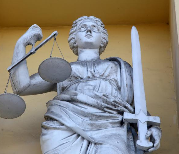 Дело "Лайф-из-Гуд" и "Бест Вей": адвокат требует от следствия выполнить требования УПК